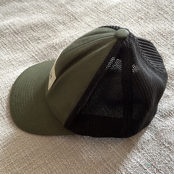 Hurley forest green hat in flexfit - Picture 4 of 7
